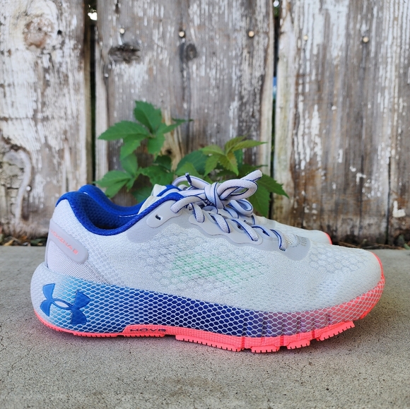 Under Armour Women's HOVR Machina Running Shoes: READ DESCRIPTION!